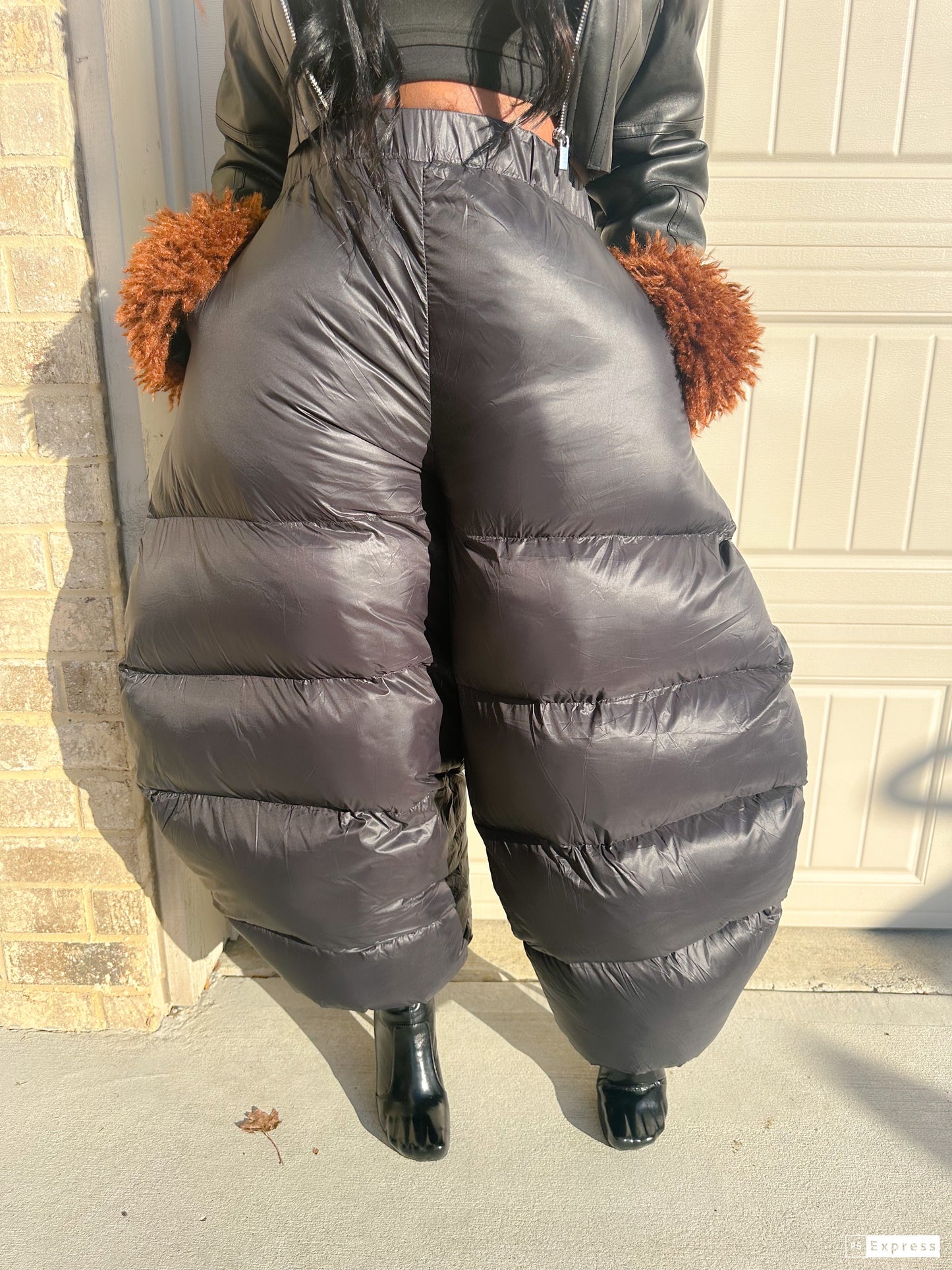 Round Puffer Pants